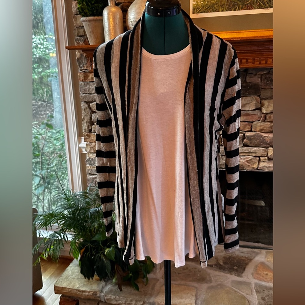 Banana Republic linen and cotton shrug, petite medium, black and tan stripe - Picture 3 of 8